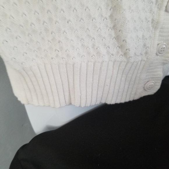 Off White Crop Light Weight Sweater - Picture 8 of 8